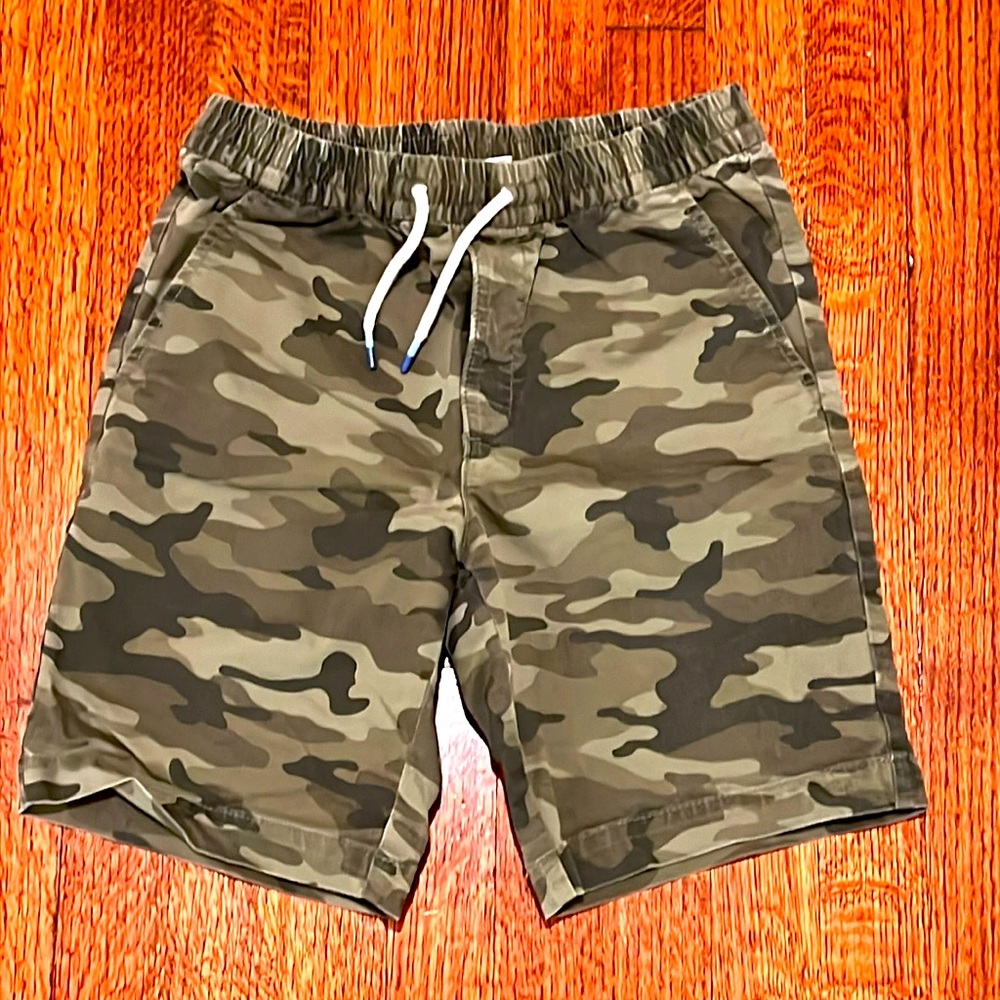 Gap kids camo shorts XXL